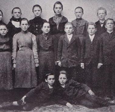 20 V 1901 - strajk uczniów szkoły we Wrześni, które zbojkotowały naukę religii w jęz. niemieckim. Dzieci ukarano chłostą