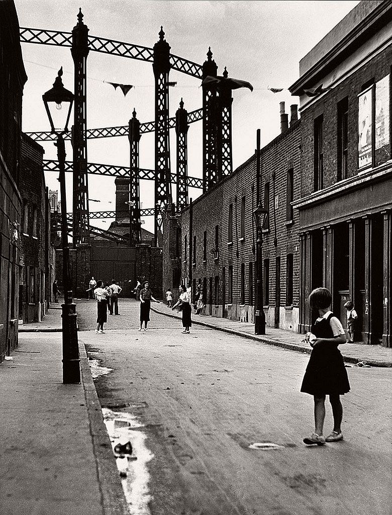 East End - uboższe dzielnice metropolii Londynu położone we wschodniej części miasta, 1934