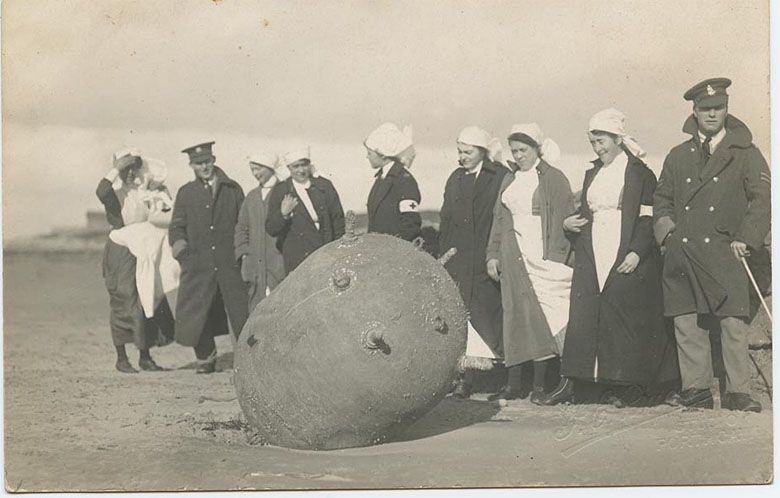 Mina z czasów I wojny światowej, plaża Porthcawl  (miasto i gmina na południowym wybrzeżu Walii)