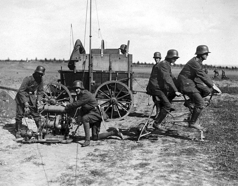 Zasilana z roweru radiostacja armii niemieckiej, front zachodni, wrzesień 1917