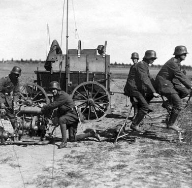 Zasilana z roweru radiostacja armii niemieckiej, front zachodni, wrzesień 1917