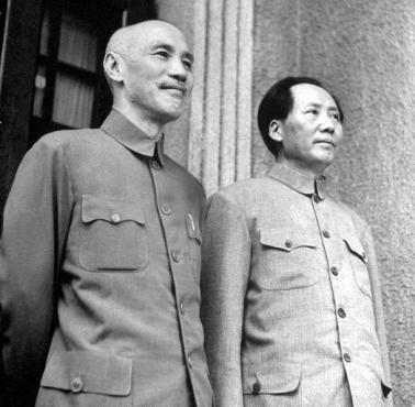 Lider Chińskiej Republiki Ludowej gen. Czang Kaj-szek i lider Chińskiej Republiki Ludowej Mao Zedong, 1945