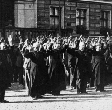 Publiczna egzekucja polskich księży i cywili na Starym Rynku w Bydgoszczy, 9 września 1939 r.
