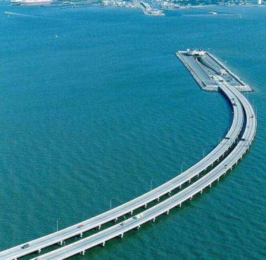 Podwodny most "Chesapeake Bay Bridge Tunnel", Virginia, Stany Zjednoczone