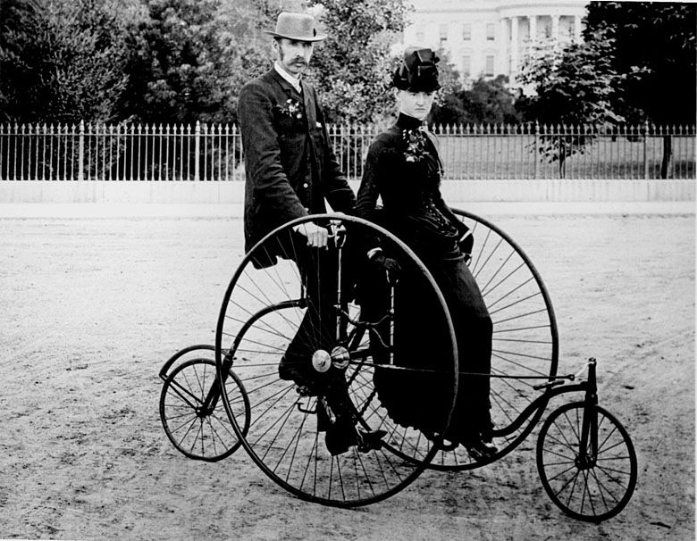 Para na nietypowym bicyklu tandemie, 1886