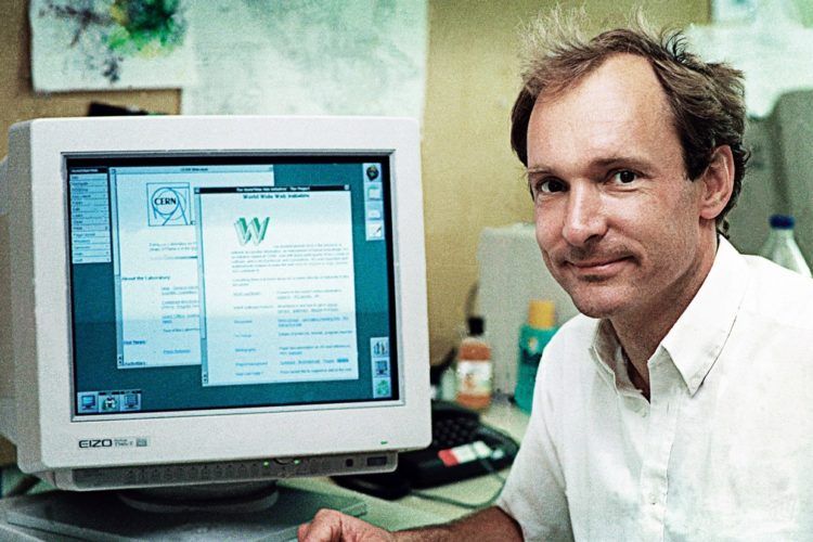 Sir Timothy Berners-Lee - współtwórca i jeden z pionierów usługi internetowych z pierwszą stroną WWW, Cern, 1991