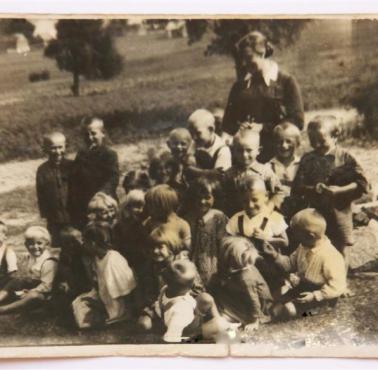 W ciągu dwóch dni Niemcy wymordowali w Michniowie 204 Polaków, w tym 48 dzieci i 53 kobiety, 1943