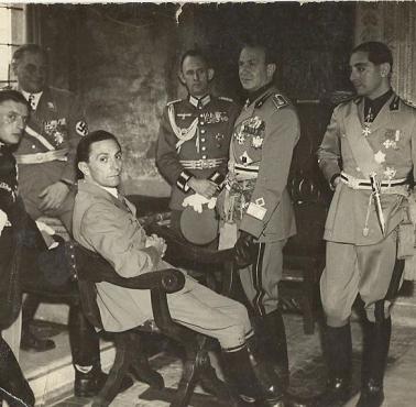 Joseph Goebbels w otoczeniu niemieckich i włoskich oficerów, 1943