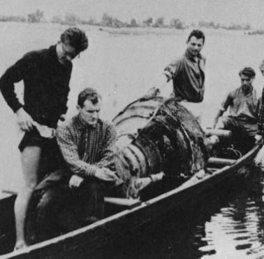 Z 25 na 26 VII 1944 AK przy udziale RAF przerzuciła z okupowanej Polski do Anglii elementy niemieckiego pocisku rakietowego V-2