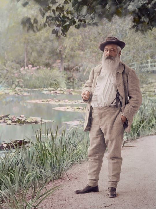 Claude Monet w swoim ogrodzie w Giverny, lato 1905