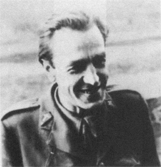 Józef Warszawski SI ps.Ojciec Paweł - kapelan zgrupowania Radosław uratował 120 osób od śmierci podczas PW