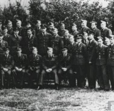 7 sierpnia 1952 w więzieniu mokotowskim komuniści rozstrzelali sześciu oficerów, większość ofiar walczyła w lotnictwie PSZ