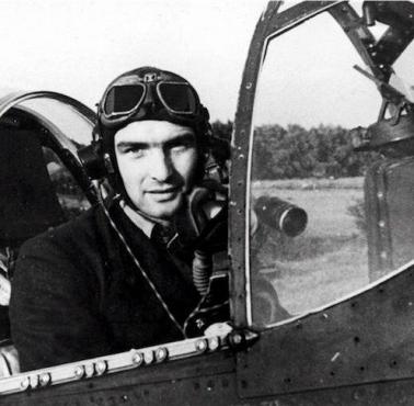 Jan Krajewski z Dywizjonu 302 zestrzelił nad Francją w 1943 niemieckiego asa w F-190 ze 164 zwycięstwami