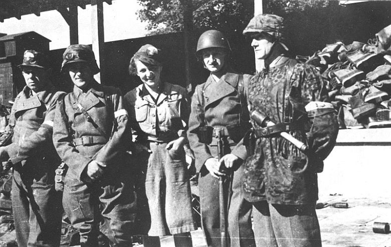 Żołnierze z elitarnego zgrupowania Radosław AK w Powstaniu Warszawskim, 1944