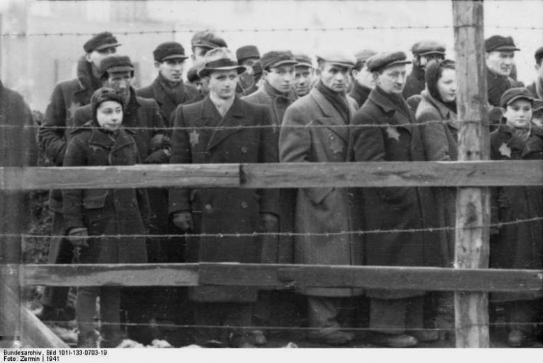 29 sierpnia 1944 r. Niemcy zakończyli likwidację łódzkiego getta – tysiące osób z getta zamordowano w KL Auschwitz