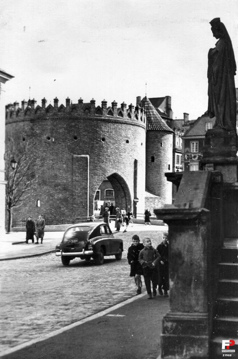 Barbakan i ulica Freta, Warszawa, 1956