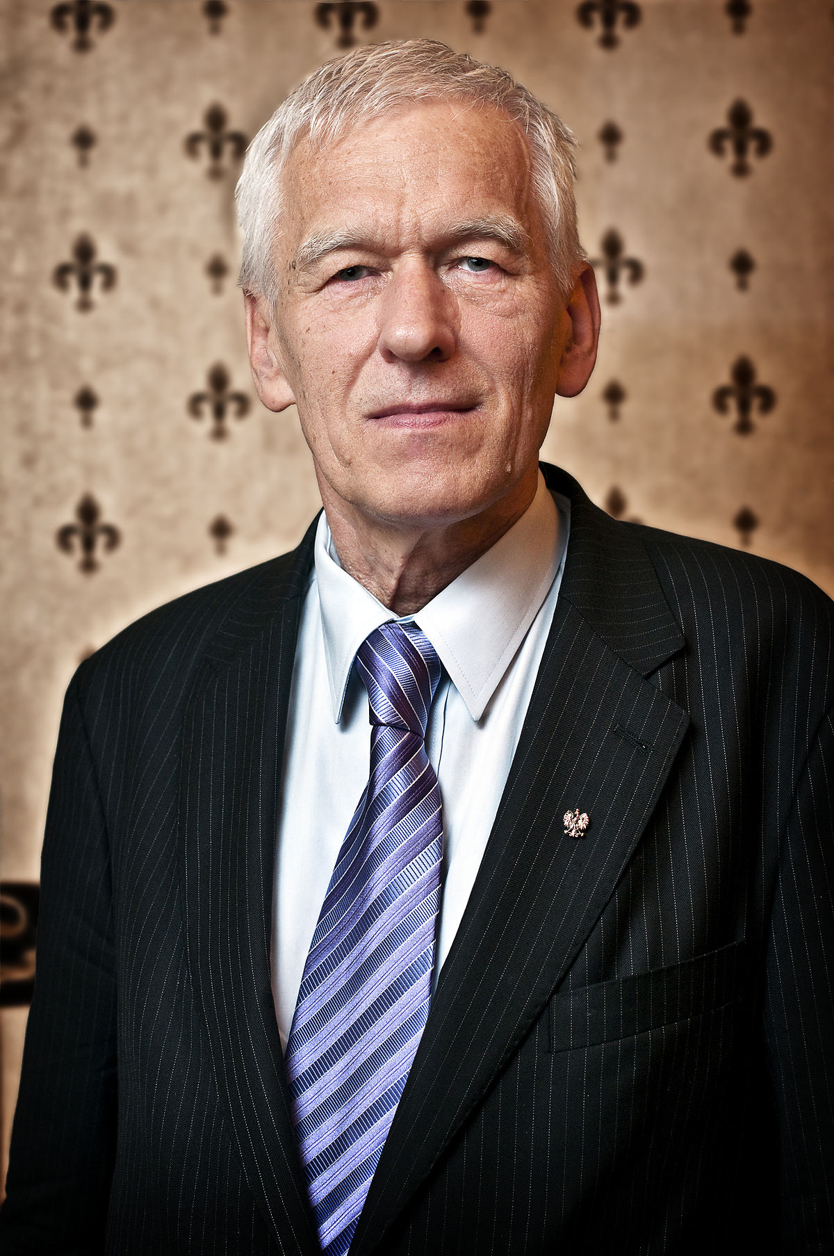 Kornel Morawiecki do oficera UB: Ja nie mam nagana. Ale jak mnie zabijecie-to mój następca, zawsze będzie miał przy sobie UZI.