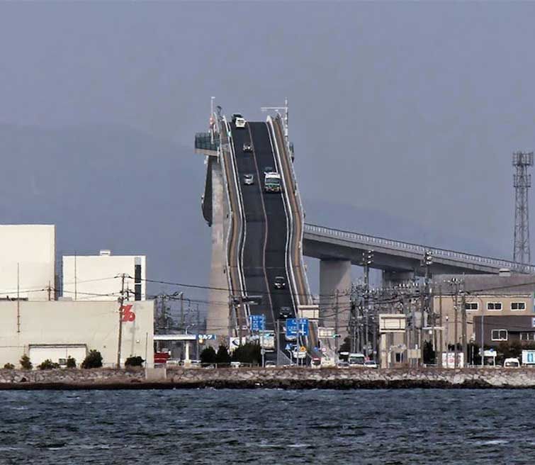 Japoński most The Eshima Ohash (zdjęcia)