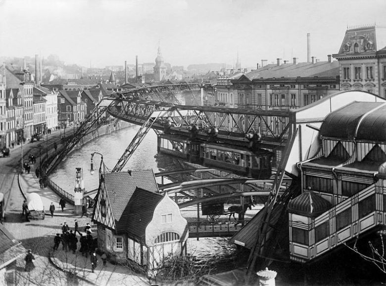 Nietypowa trasa tramwajowa, Wuppertal, Niemcy, 1913