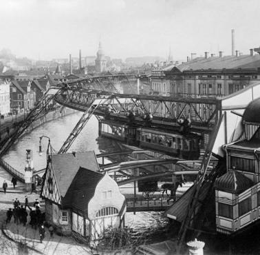 Nietypowa trasa tramwajowa, Wuppertal, Niemcy, 1913