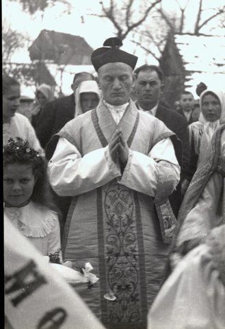 23 września '44 Niemcy powiesili na własnej stule księdza Józefa Stanka ps.Rudy. Z szubienicy błogosławił wszystkich