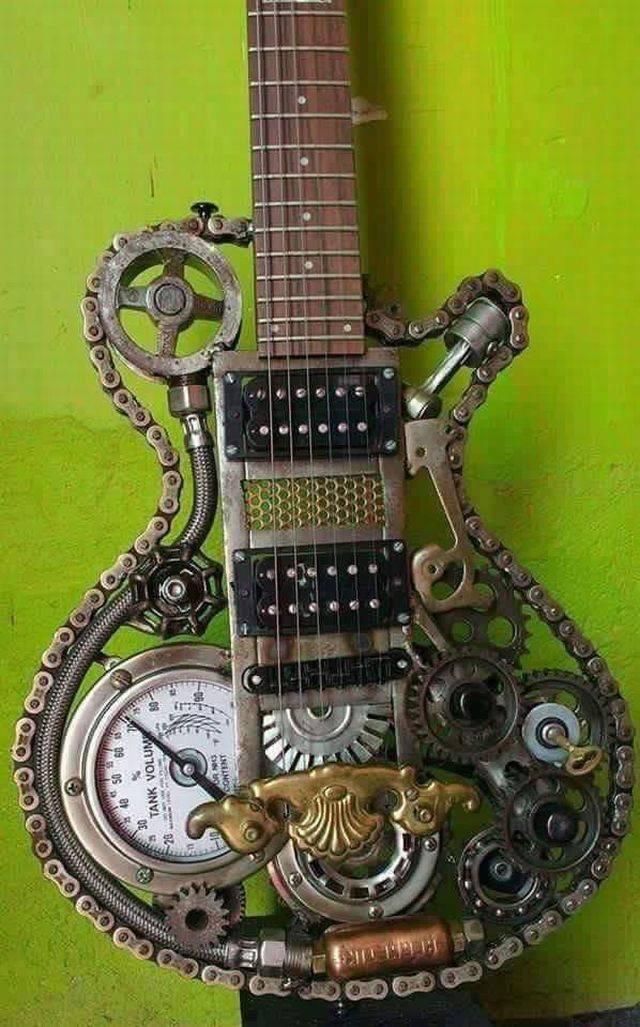Wykonana ze złomu w pełni funkcjonalna gitara