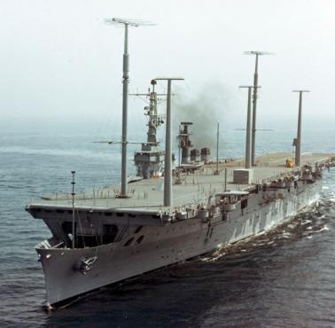 Lekki lotniskowiec USS Wright (CC-2) przebudowany na statek dowodzenia, wybrzeże Kalifornii, 25 września 1963