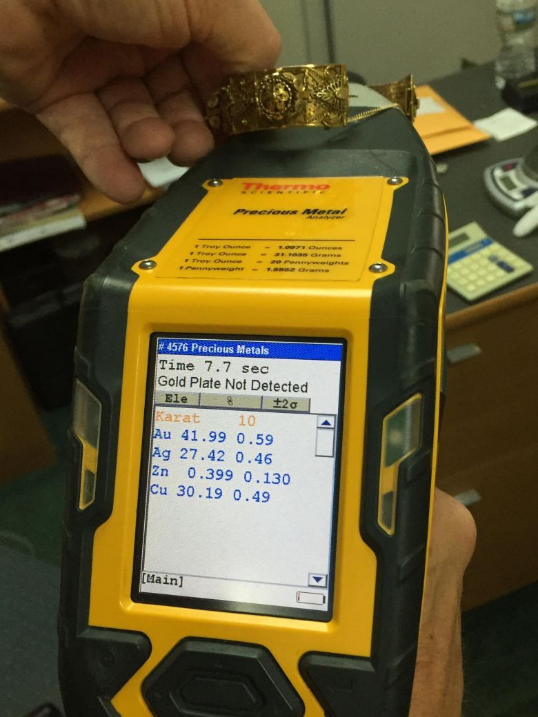 Niton XL2 XRF Precious Metal Analyzer - urządzenie do analizy, z jakich stopów metalu jest dany przedmiot wykonany