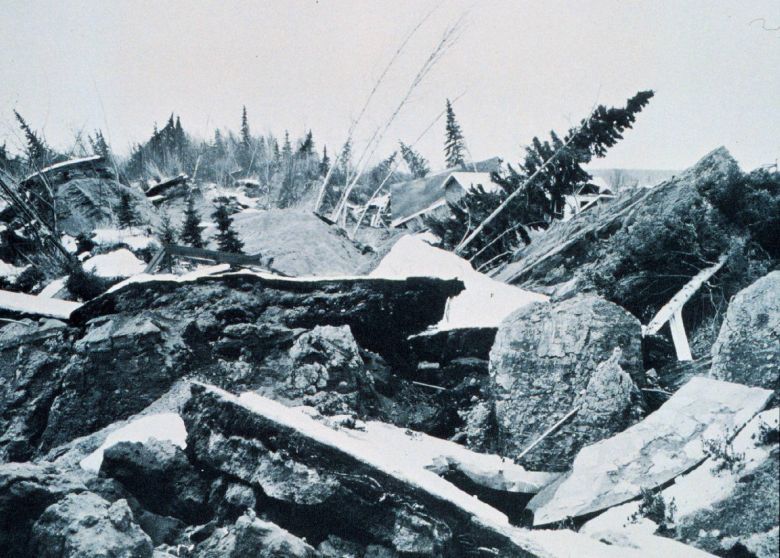 Trwające 3 minuty trzęsienie ziemi o magnitudzie 9,2 na Alasce wywołało 60-metrowe tsunami, 1964
