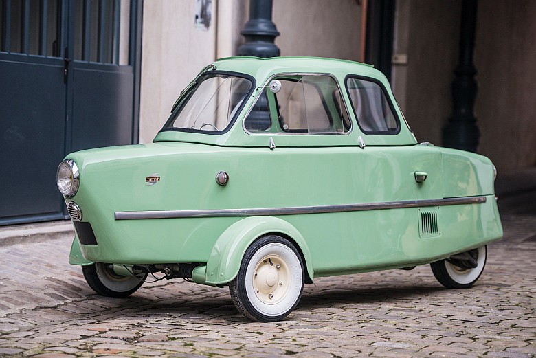 1955 Inter 175A Berline - francuski trójkołowiec, który zadebiutował na Salonie Paryskim w 1953 roku