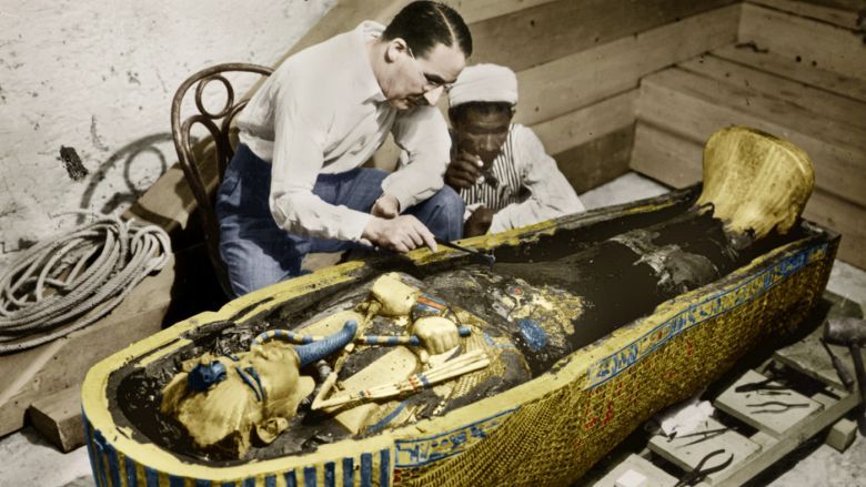 H. Carter bada sarkofag faraona Tutankhamena, 1922