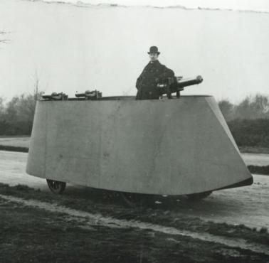 Motor War Car - pierwszy na świecie samochód pancerny zaprojektowany w 1902 roku