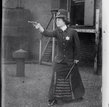 Alice Wells - pierwsza amerykańska policjantka, 1910