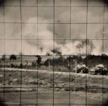 Taki widok miał celowniczy w niemieckim czołgu Pantera, 1944