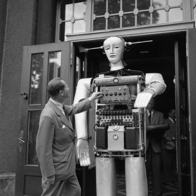 Robot SABOR V autorstwa Augusta Hubera (prace kontynuował Szwajcar Peter Steuer), Niemcy, 1952