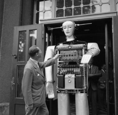 Robot SABOR V autorstwa Augusta Hubera (prace kontynuował Szwajcar Peter Steuer), Niemcy, 1952