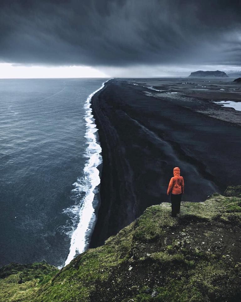 Czarna plaża Reynisfjara, Viku, Islandia