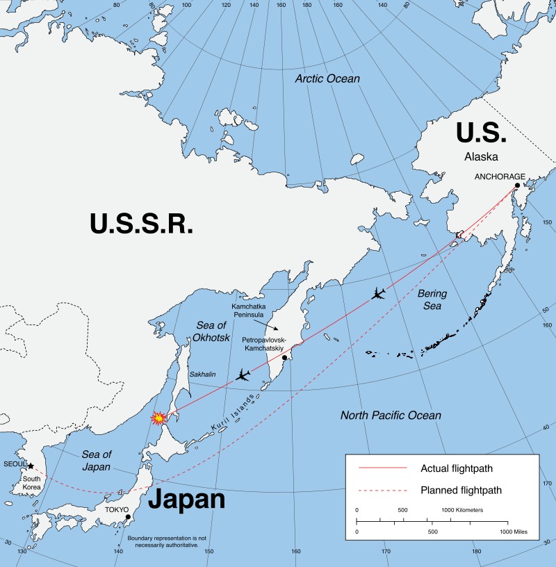 Mapa CIA pokazująca rzeczywiste i planowane trasy lotu Korean Airlines zestrzelonego przez Sowietów 1.09.1983