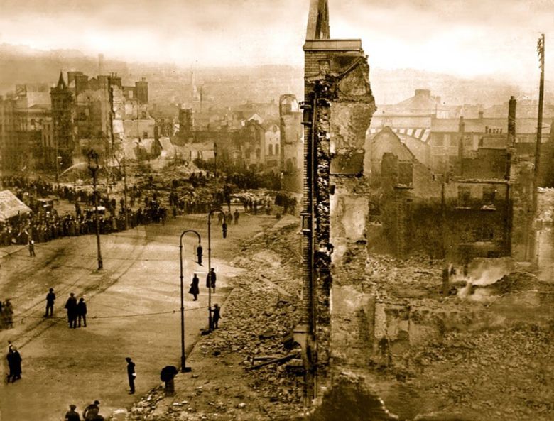 Zemsta za ataki brytyjskiej formacji Black and Tans na irlandzkim mieście Cork, 1920