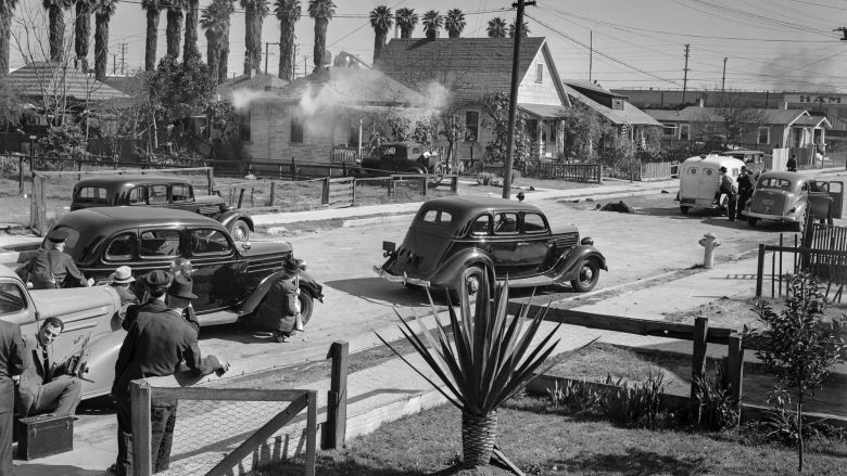 Policja Los Angeles w trakcie akcji, 17 lutego 1938