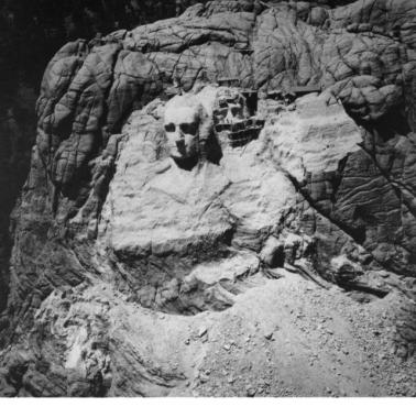 Tworzenie prezydenckich rzeźb w górze Rushmore, Dakota Południowa, USA, 1936