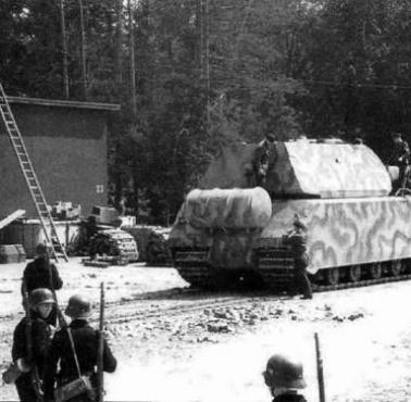 Panzerkampfwagen VIII Maus – 188-tonowy czołg konstrukcji niemieckiej z okresu II wojny światowej