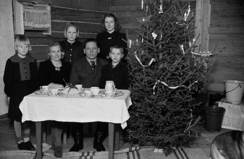 Bożonarodzeniowa wieczerza, Helsinki, Finlandia, 1945