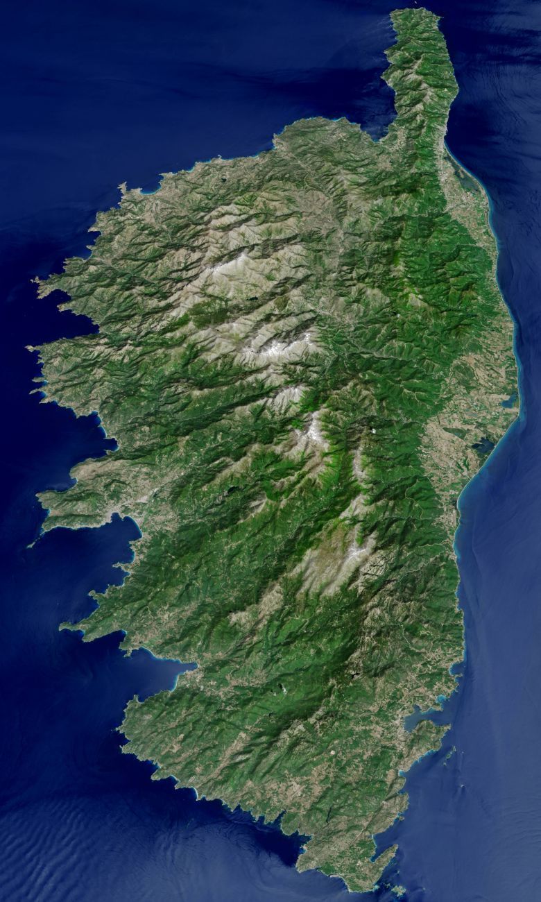 Reliefowa mapa Korsyki (na podstawie zdjęcia satelitarnego)