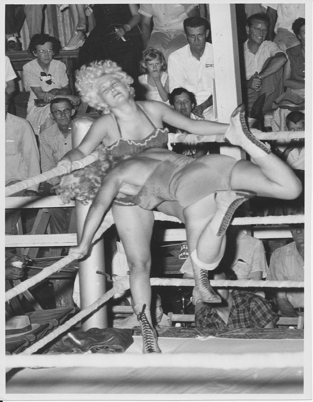 Wrestling kobiet z lat 50-tych