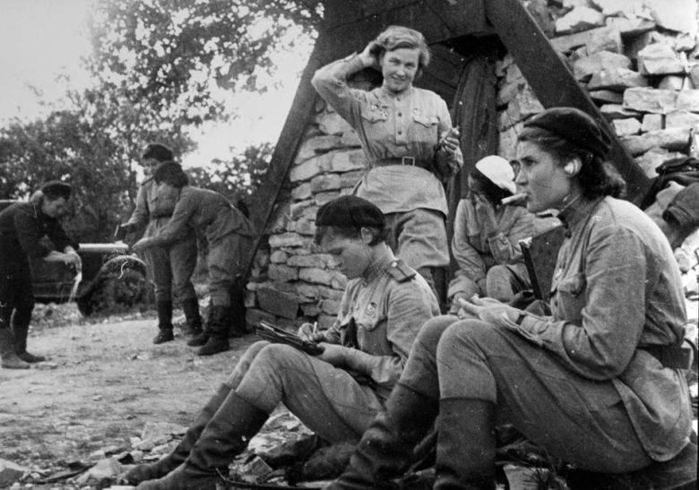 Pilotki w sowieckiej armii, 1943