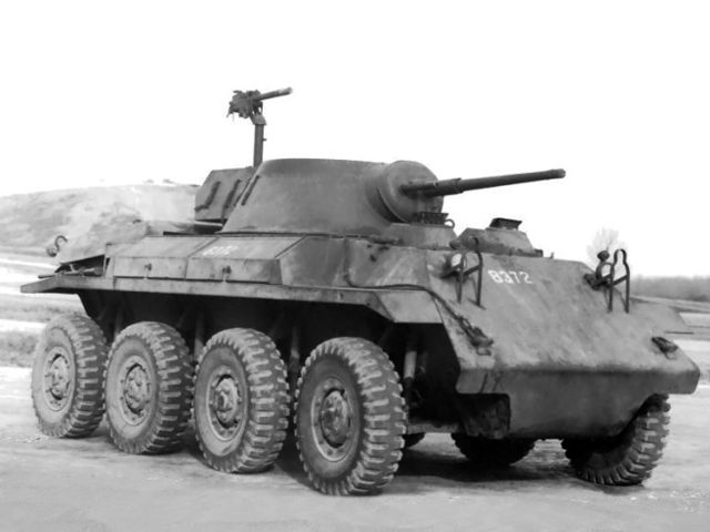 Prototyp amerykańskiego samochodu pancernego firmy Studebaker - T27, 1944