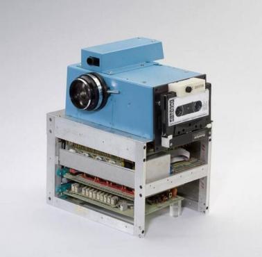 Pierwszy prototypowy aparat cyfrowy firmy Kodak z 1975 roku