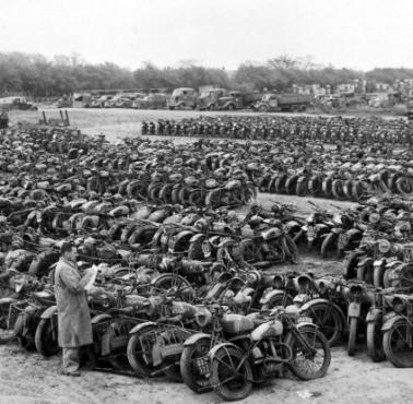 Wyprzedaż motorów z zapasów wojskowych, 1946