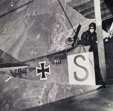Zdjęcie z pokładu niemieckiego samolotu podczas I wojny światowej, 1917
